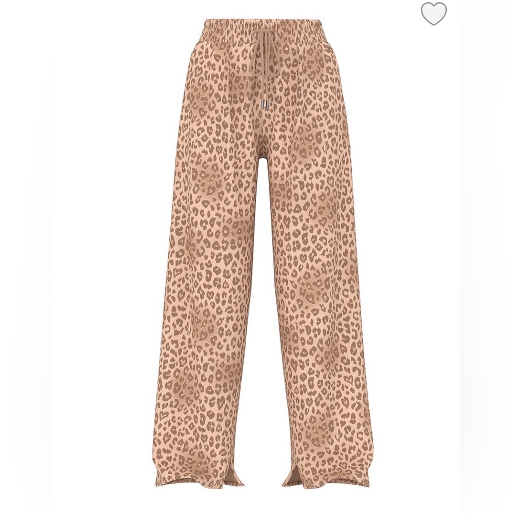 Victoria’s Secret PINK Campus Fleece Wide Leg Split Hem Sweatpants!